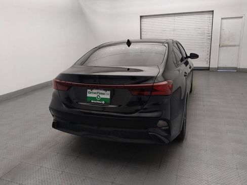 Used 2022 Kia Forte LXS w/ LXS Technology Package FWD image 7