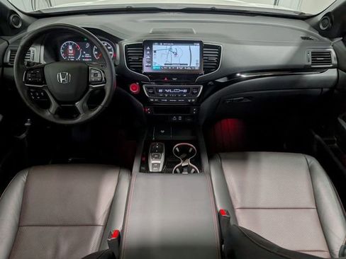 Used 2025 Honda Ridgeline Black Edition image 13