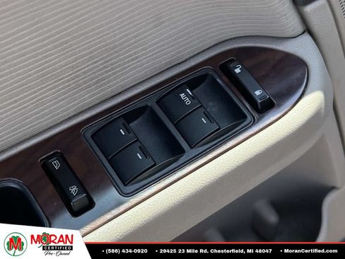 Used 2009 Ford Taurus SEL FWD image 15