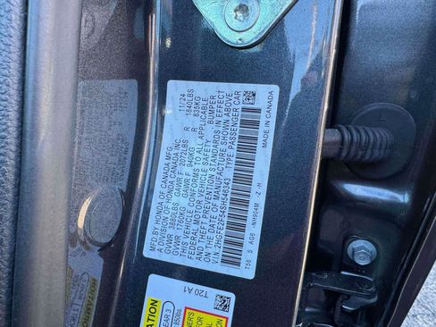 Used 2025 Honda Civic Sport image 10