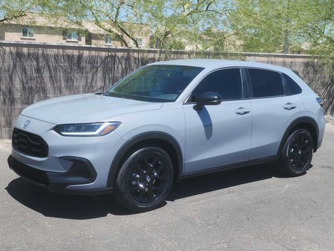 Used 2023 Honda HR-V Sport image 4