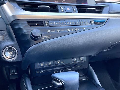 Used 2019 Lexus ES 350 w/ Premium Package FWD image 35