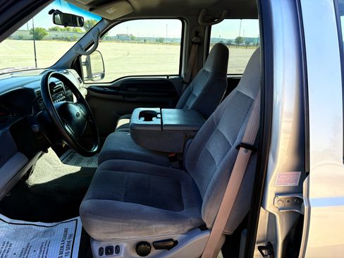 Used 2001 Ford F350 XLT image 42