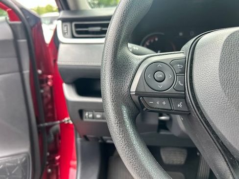 Used 2025 Toyota RAV4 XLE AWD/4WD image 20