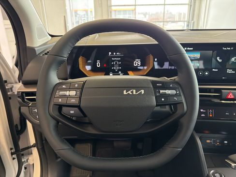 New 2026 Kia Sportage EX image 17