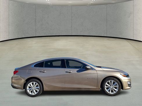 Used 2024 Chevrolet Malibu LT image 4