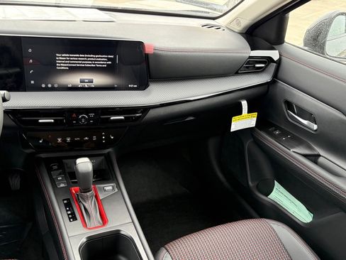 New 2026 Nissan Kicks SR image 11