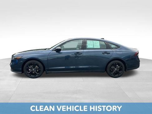 Certified 2025 Honda Accord SE image 3