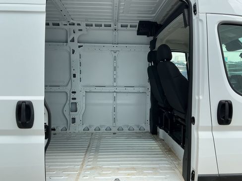 Used 2026 RAM ProMaster 2500 FWD image 26