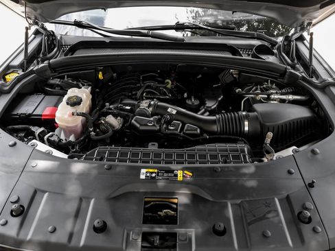 Used 2023 Jeep Grand Cherokee Limited AWD/4WD image 7