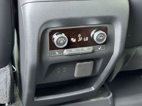New 2026 Buick Enclave Avenir w/ Super Cruise Package FWD image 17