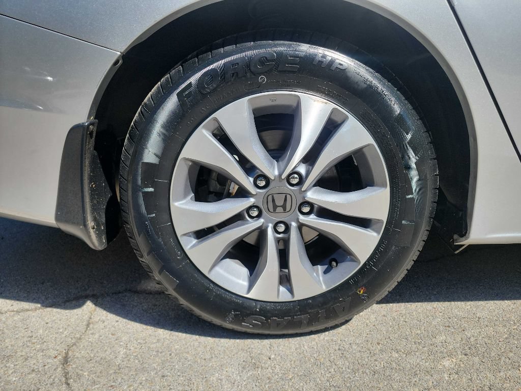 Used 2015 Honda Accord LX image 9