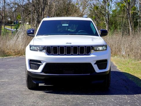 New 2026 Jeep Grand Cherokee Laredo RWD image 4