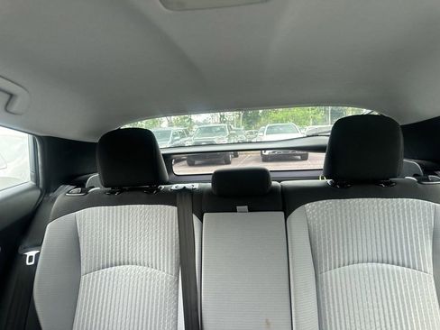 Used 2016 Toyota Prius Two FWD image 2