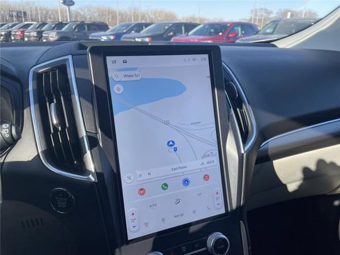 Used 2023 Ford Edge Titanium image 25