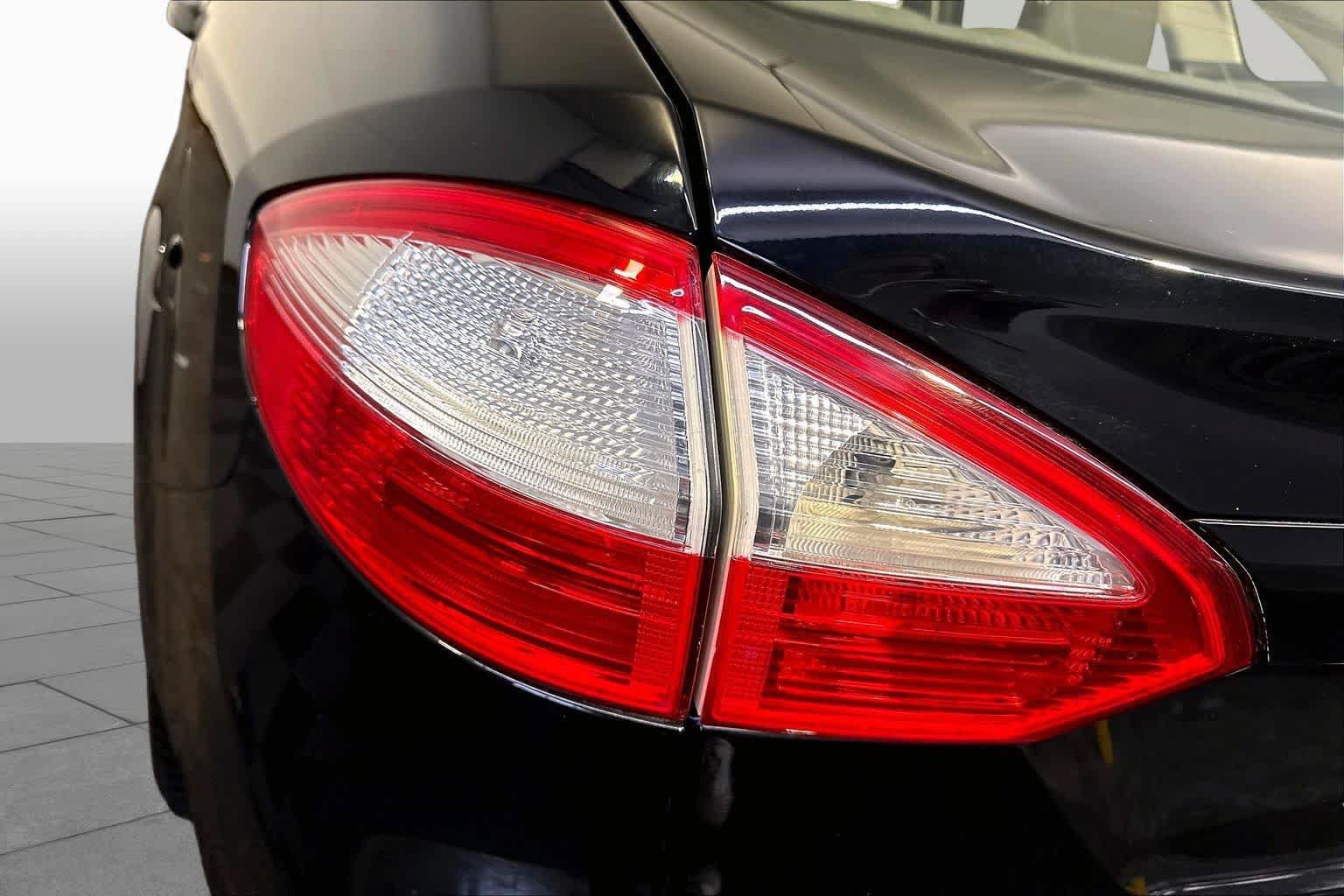 Used 2017 Ford Fiesta S FWD image 27