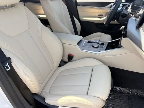 Used 2025 BMW i4 eDrive40 w/ Parking Assistance Package RWD image 11