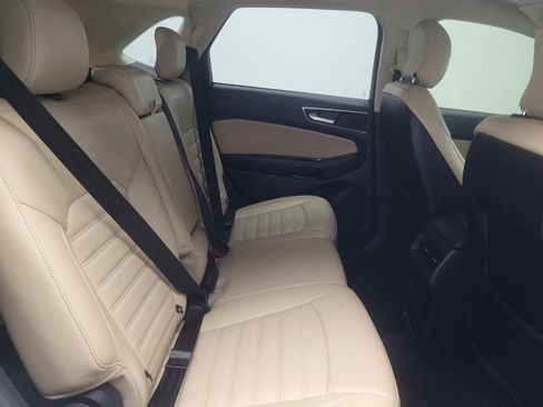 Used 2016 Ford Edge SEL w/ Equipment Group 201A AWD/4WD image 19