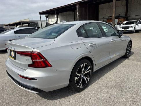 Used 2024 Volvo S60 B5 Core FWD image 5