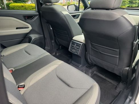 Certified 2025 Subaru Forester Premium AWD/4WD image 27