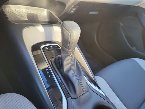 Used 2025 Toyota Corolla LE image 21