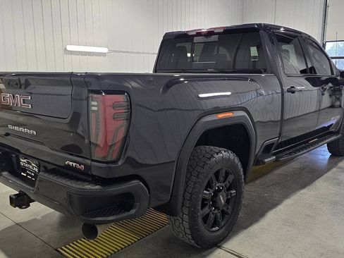 Used 2025 GMC Sierra 2500 AT4 w/ AT4 Premium Plus Package AWD/4WD image 5