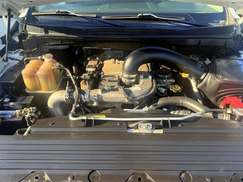 Used 2017 Nissan Titan S AWD/4WD image 21