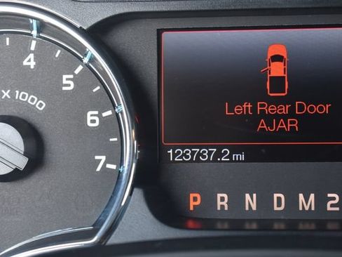Used 2014 Ford F150 XLT w/ Equipment Group 302A Luxury AWD/4WD image 29