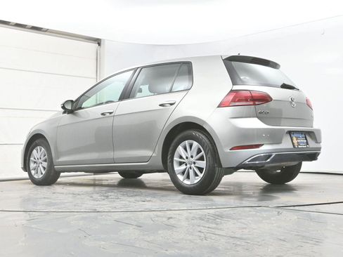 Used 2018 Volkswagen Golf S image 32