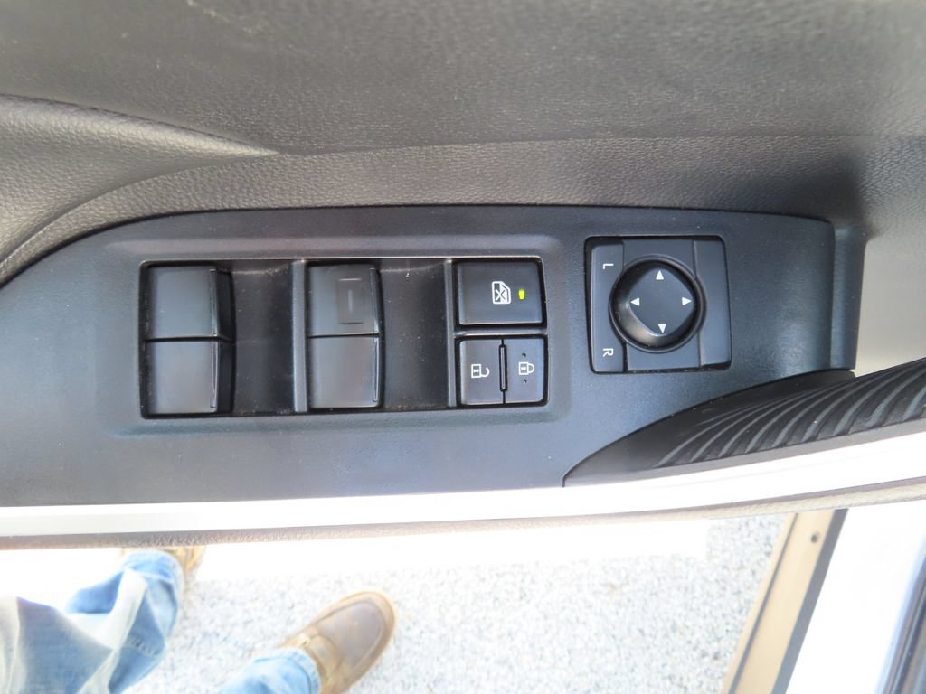 Used 2024 Toyota RAV4 LE AWD/4WD image 9