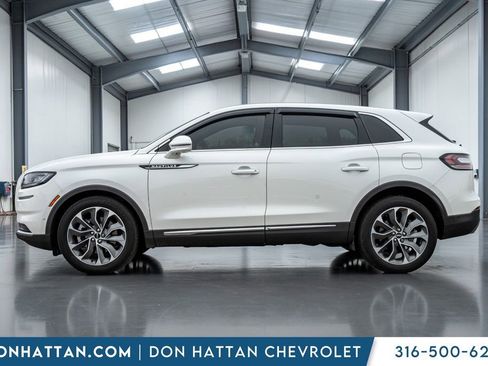 Used 2022 Lincoln Nautilus Reserve w/ Equipment Group 201A image 2