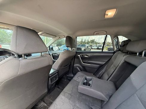 Used 2022 Toyota RAV4 XLE FWD image 24