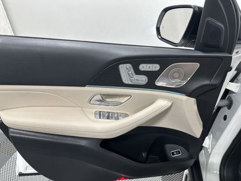 Used 2023 Mercedes-Benz GLS 450 4MATIC image 24