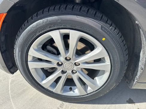 Used 2016 Chrysler 200 LX image 18