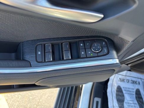 Used 2024 Lexus GX 550 w/ Accessory Package (Z1) image 9