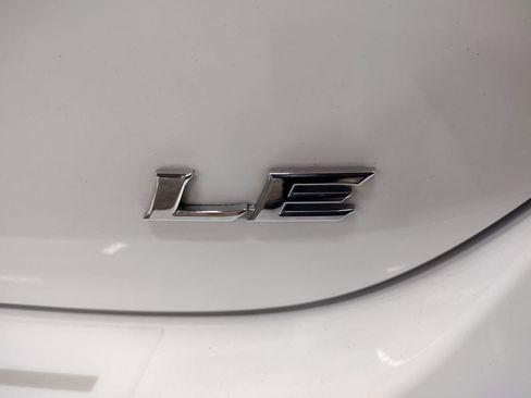 Used 2019 Toyota Camry LE w/ Carpet Mat Package FWD image 14