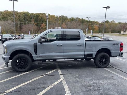 New 2026 Ford F350 Lariat w/ Black Appearance Package image 30