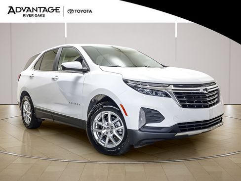 Used 2022 Chevrolet Equinox LT FWD image 2