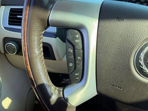 Used 2007 Cadillac Escalade AWD w/ Information Package image 11