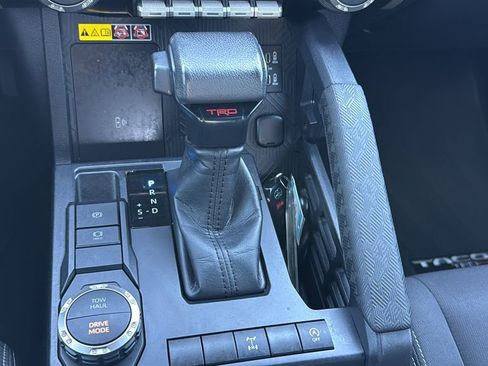 Used 2024 Toyota Tacoma PreRunner w/ TRD Prerunner Upgrade Package image 21