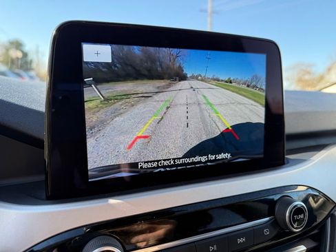 Used 2022 Ford Escape SE w/ Cold Weather Package image 5