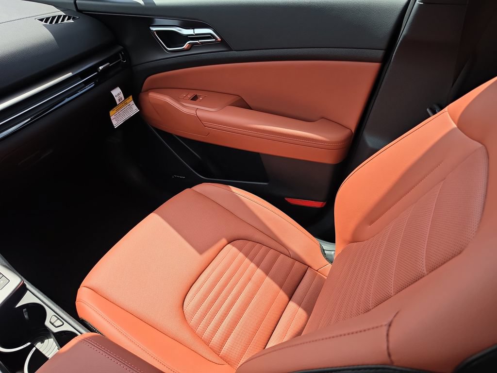 New 2026 Kia Sportage SX FWD image 16
