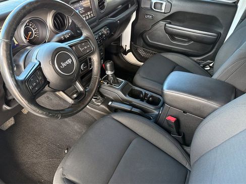 Used 2020 Jeep Wrangler Unlimited Sport image 4