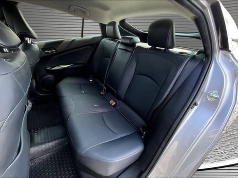 Used 2020 Toyota Prius XLE AWD/4WD image 22