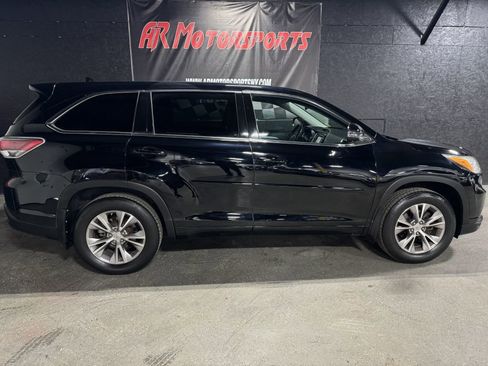 Used 2015 Toyota Highlander Plus image 6