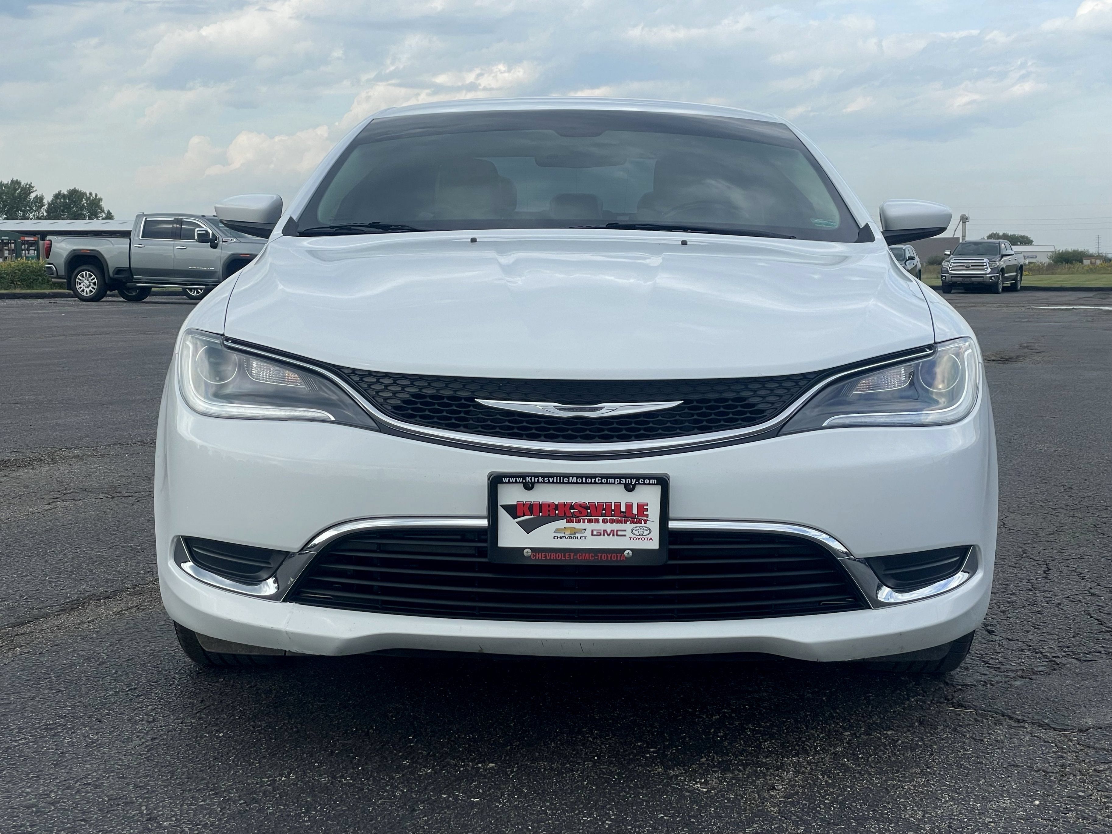 Used 2016 Chrysler 200 Limited FWD image 9