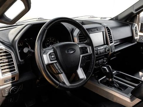 Used 2015 Ford F150 Platinum image 22