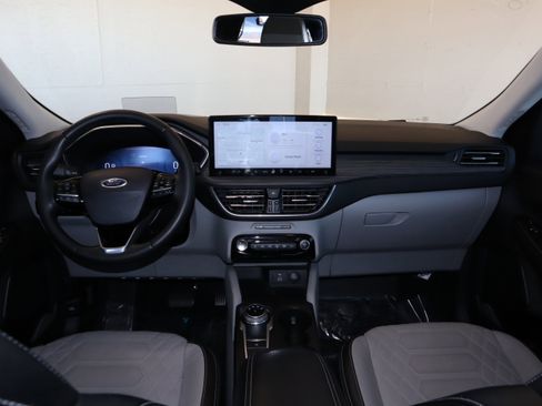 Certified 2023 Ford Escape Platinum w/ Premium Technology Package AWD/4WD image 25