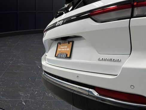 Used 2024 Jeep Grand Cherokee Laredo image 29