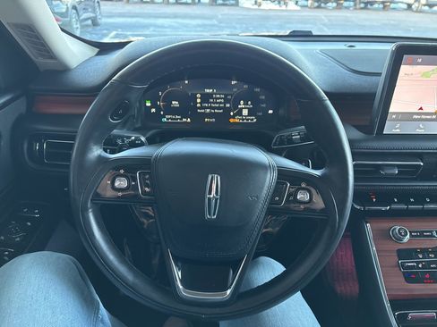 Used 2024 Lincoln Aviator Reserve image 11